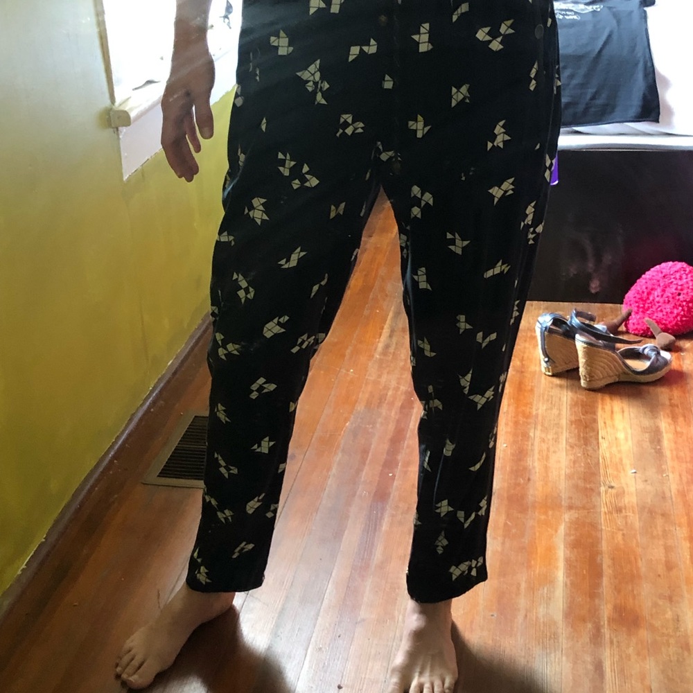 Drawstring Pant With Geometric Pattern - image 2